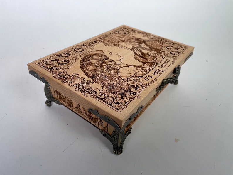 Labyrinth music box David Bowie - As The World Falls Down