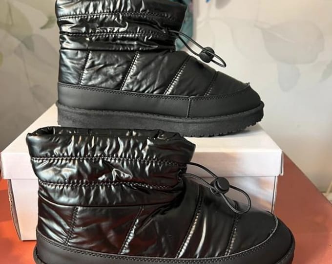 Black Winter Nylon Boots – Padded Snow Boots with Toggle – Sizes UK3–8