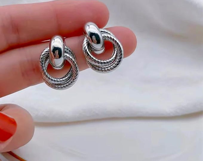 Silver Clip-On Earrings – Stainless Steel – Twist Hoop Design – Non-Pierced Fashion Jewellery