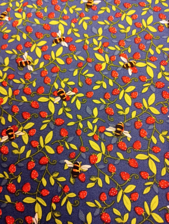 Rose & Hubble Yellow Strawberry And Bee Fabric, 110cm Width, Cotton Poplin PER HALF METRE - Israel - Foto 4