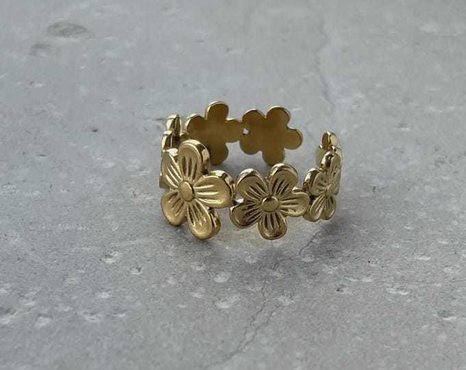 Gold Floral Open Ring, Tarnish Resistant Flower Ring, PVD Gold Plated Stainless Steel Ring, Adjustable Flower Ring, Waterproof Minimalist