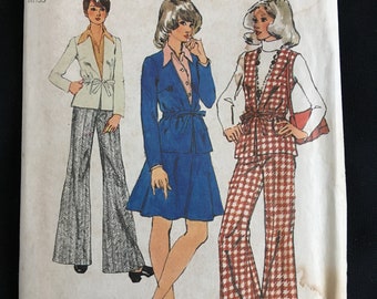 Simplicity 5798 1970s Vintage Sewing Pattern Misses Sz 10 Bust 32.5" Unlilned Jacket or Vest Short Skirt Wide Leg Pants