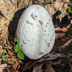 Carved Goose Egg-Lace with Flowers