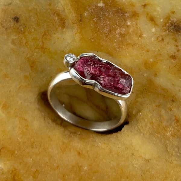 Natural Red Spinel and Vsi colorless diamond ring