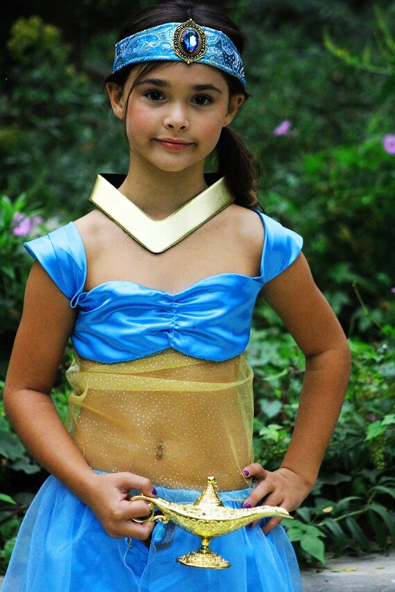Aladdin top inspired outfit
