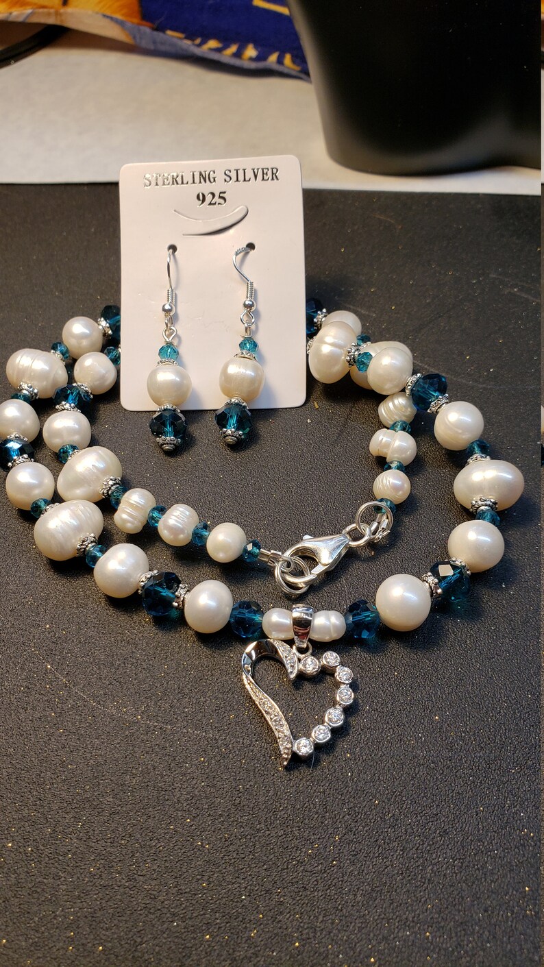 Beautiful necklace and earrings set