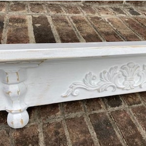 French Country Shelf / Primitive Shelf / Antique Style Shelf / Shabby Style Shelf / Bathroom Shelf / Farmhouse Decor