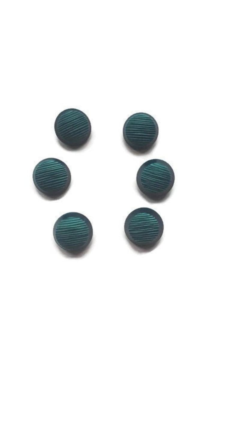 Vintage Green Round Buttons 15 mm 1.5 cm Set of 6 or 5 Half Shank Type Novelty Buttons| Set of Six or Five Buttons |Dark Emerald green