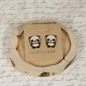 Pendientes de panda. Pequeños pendientes de panda. Pendientes de animales. Pendientes de animales cortados con láser