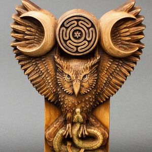 Hecate Owl Statue Wooden Hekate Bird of Goddess of Wisdom Tabletop Ash Wood Figurine