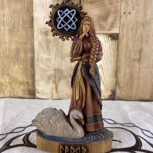 Lada statue Lada Lada goddess Goddess statue Slavic statue Slavic gods Slavic mythology Slavic deities Wood carving Wood sculpture Pagan art