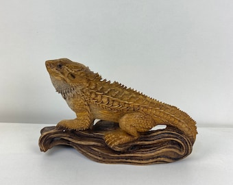 Bearded dragon Bearder dragon figurine Beaded dragon gift Bearded dragon art Bearded dragon decor Woodreptile Lizard sculpture Lizard statue