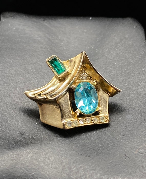 Vintage CORO Tiny House Brooch/Pin