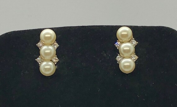 Vintage Faux Pearl Earrings - image 1