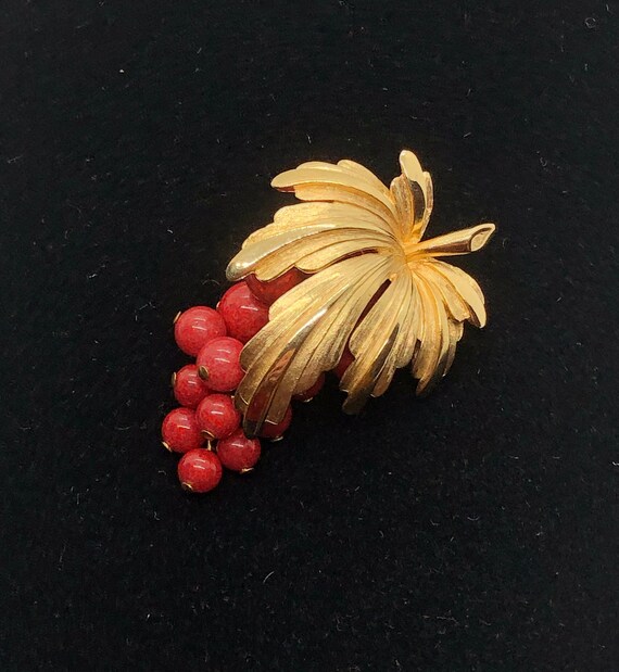 Vintage Boucher Red Berry Brooch