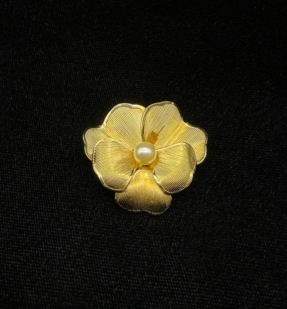 Vintage Danecraft Gold Filled and Pearl Pansy Broo