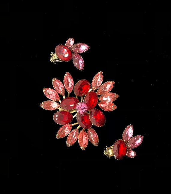 Vintage Pink and Red Spray Brooch and Clip Earrin… - image 2