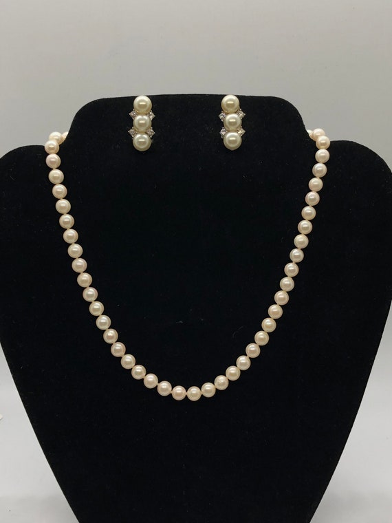 Vintage Faux Pearl Earrings - image 3