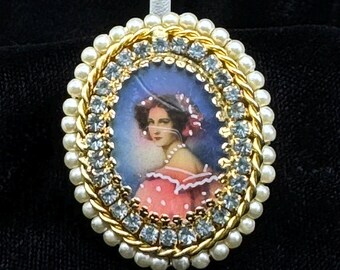 Vintage Hobe' Frosted Pink & White Rhinestone Pin - Etsy