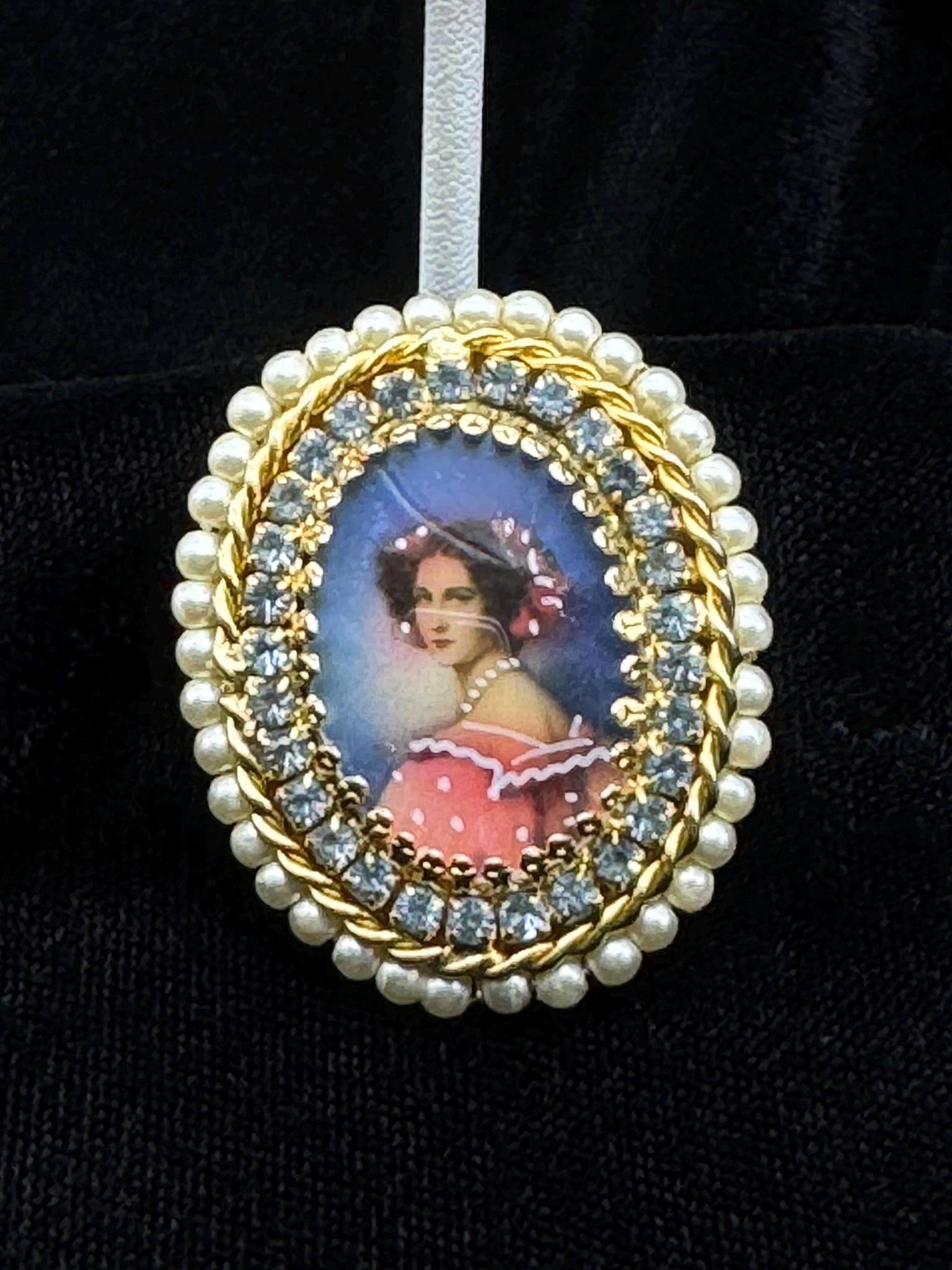 Vintage Hobe' Frosted Pink & White Rhinestone Pin - Etsy