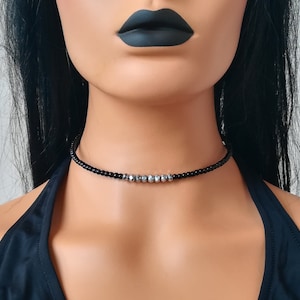 Choker perlé noir, collier de perles argentés, collier élégant de perle, collier minimal de perle, choker de boho, cadeau pour elle, cadeau pour la femme