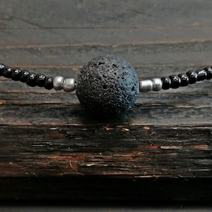Choker perlé noir, collier de perles ethniques, choker tribal, collier en pierre de lave, choker perlé élégant, choker boho, cadeau pour elle