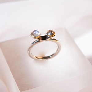 Anel de prata esterlina 925 e ouro 24k com Moostone