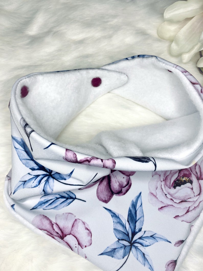 Handmade triangle scarf scarf neck scarf with flowers white warm cuddly kids girl baby autumn winter universal coarse