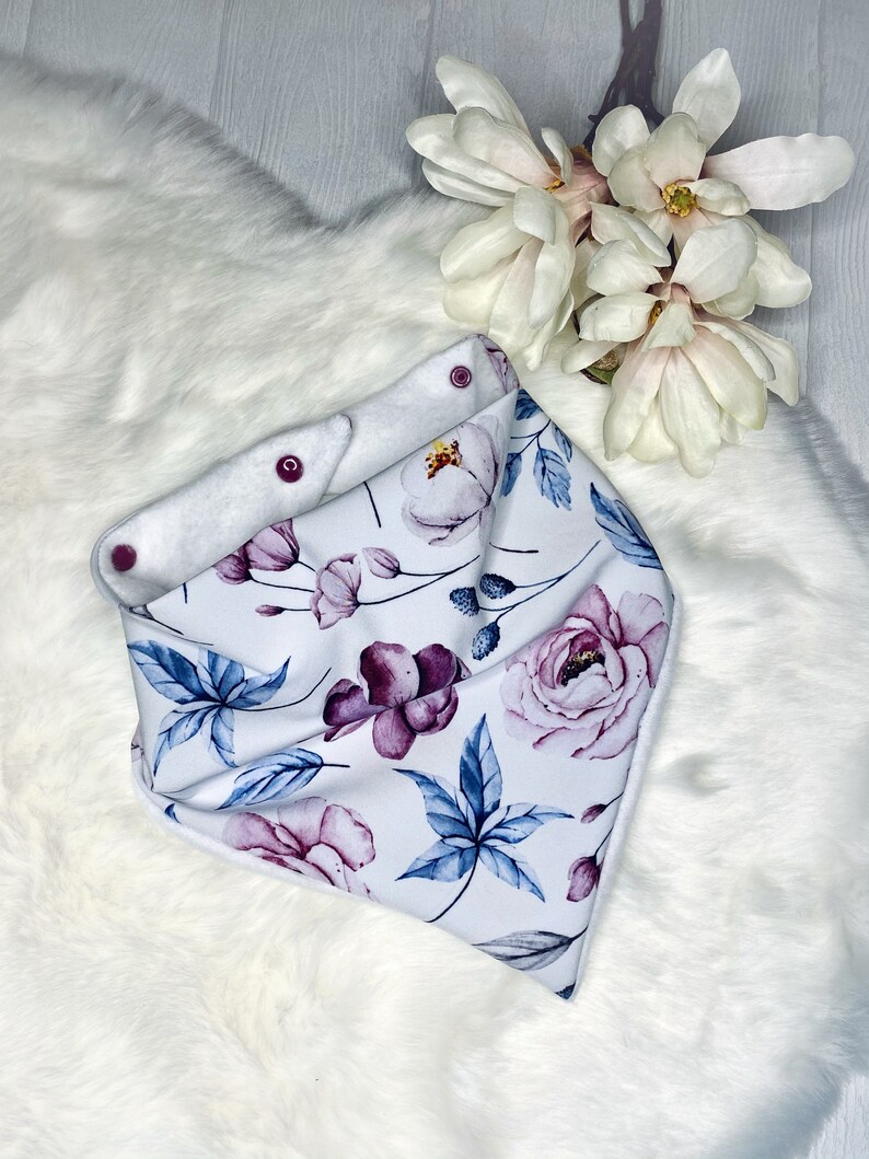 Handmade triangle scarf scarf neck scarf with flowers white warm cuddly kids girl baby autumn winter universal coarse