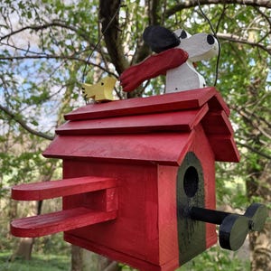 Snoopy Airplane Birdhouse for Wrens | "Peanuts" Bird Box with "Snoopy & Woodstock" | Gift for Bird Watchers