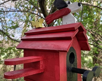 Snoopy Airplane Birdhouse for Wrens | "Peanuts" Bird Box with "Snoopy & Woodstock" | Gift for Bird Watchers