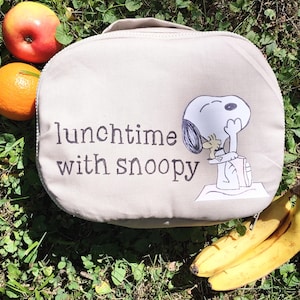 Lancheira/Bolsa | Bolsa Térmica para Almoço Snoopy e Woodstock | Bolsa Térmica para Alimentos &quot;Peanuts&quot; em Bege/Cinza com Forro e Alça Impermeáveis
