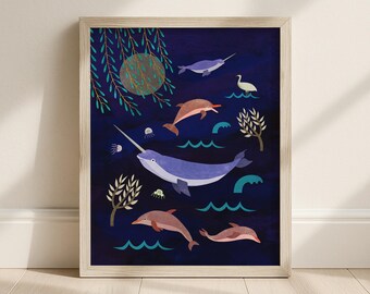 Speelse muurdecoratie met zeedieren | Print van een narwal en een dolfijn | Illustratie van het leven in de zee
