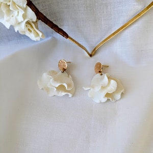 Boucles d'oreilles Diane, plaqué or et pétales de porcelaine image 8