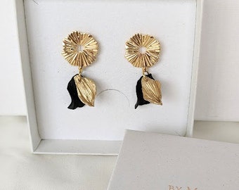 "Kate" dangling earrings, Gold, black and gold plated