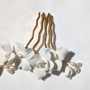 Manon hairpin, white or gold. image 9