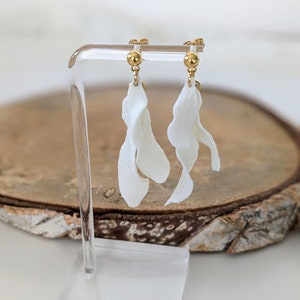 “Sofia” dangling earrings, Gold plated and cold porcelain