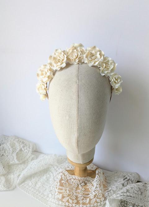 Bridal crown "Jeanne", porcelain flower crown, bridal headpiece, white,…
