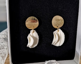 "Chloe" dangling earrings, Gold plated, White and Gold