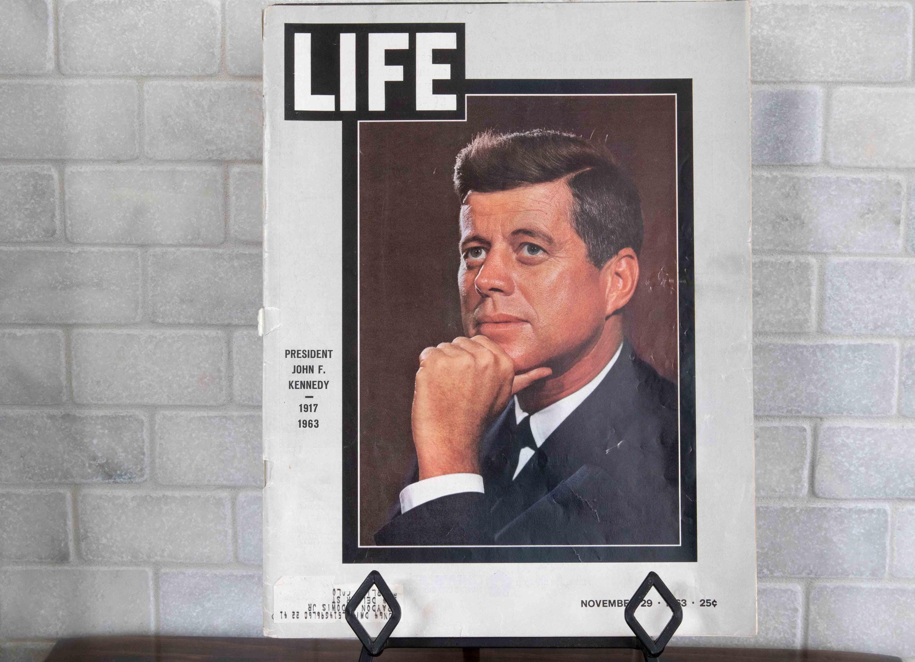 LIFE （JOHN F. KENNEDYケネディ　ライフ誌　額入り LIFE （JOHN F. KENNEDYケネディ ライフ誌 額入り LIFE （JOHN F