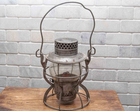 Dietz No. 999 NYCS Railroad Lantern New York Central Kerosene