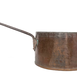 Antique/Vintage HUGE Copper pot with large Iron handle  and copper handle It weighs 17 lbs. 14 inches diameter 8.5l&quot;x30&quot;L Rustic