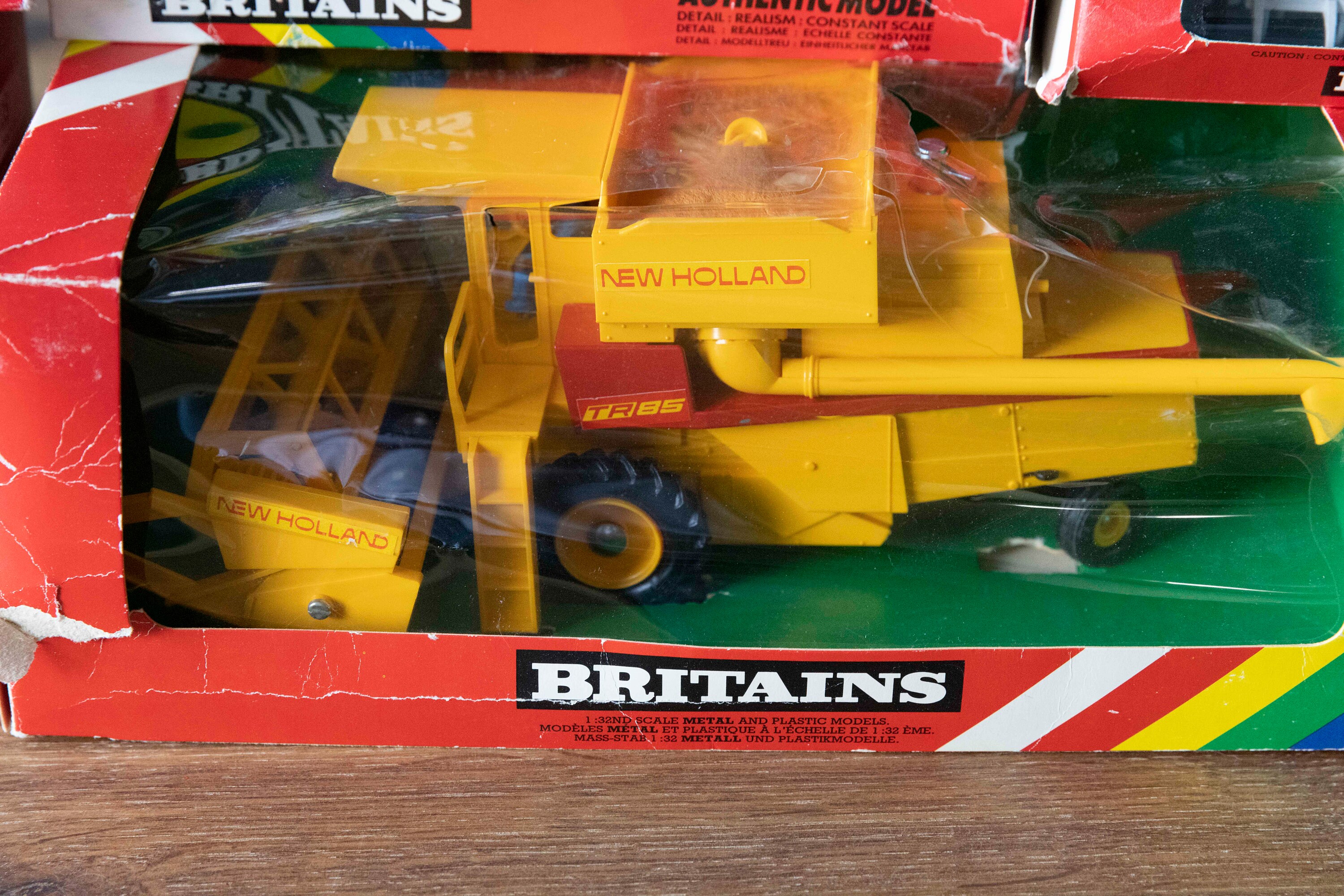 Vintage Britains Model Toys Combine Harvester #9575 1:32