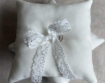 White Cotton Wedding Ring Pillow/ Ring Bearer Pillow/ 6" x 6"/ Wedding Decor/ Minimal Ivory Cushion/ Bridal Decor/ Luxury/ Elegant / Rustic