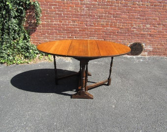 1930s English Oak Drop Leaf Table