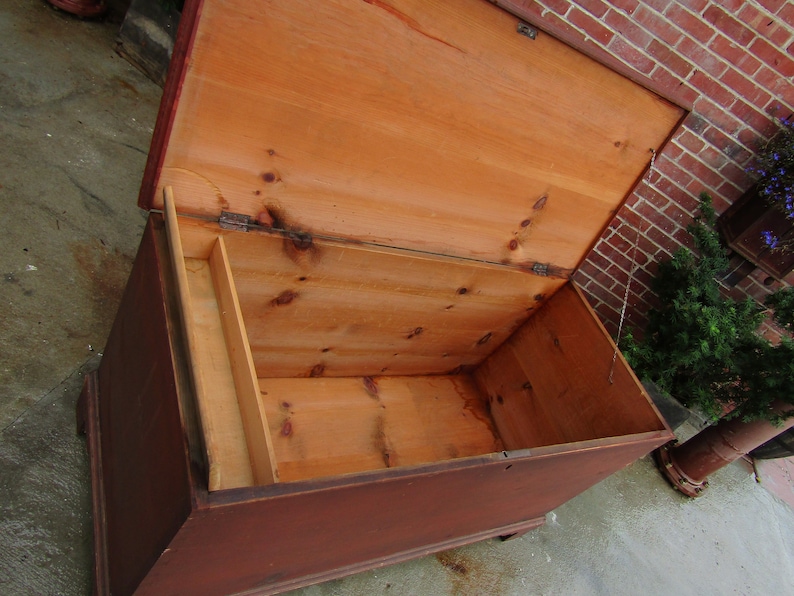 19th c Red paint decorated Pennsylvania blanket chest image 4