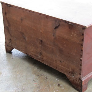 19th c Red paint decorated Pennsylvania blanket chest image 6