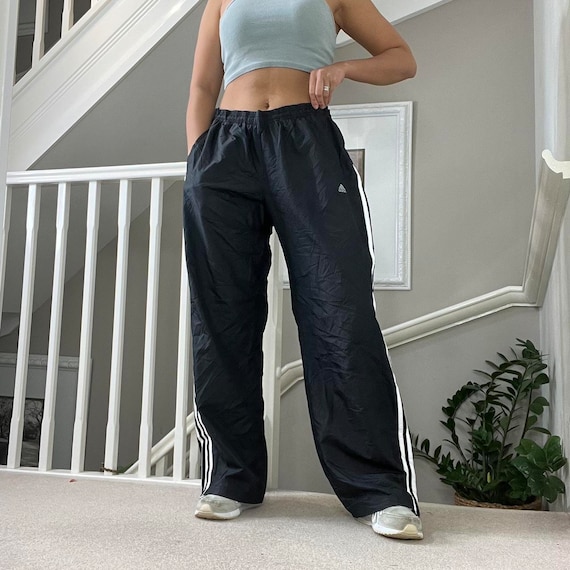 Vintage Womens Adidas Loose Fit Low-waist Tracksuit Bottom