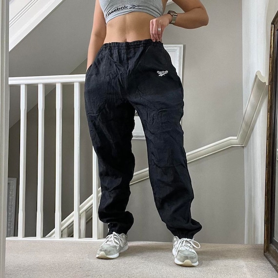 Reebok Baggy Fit Cuffed Leg Track Pants Trackies Tracksuit Bottom Windpants  Size M Unisex Black Colourway Rare Vintage 00s 