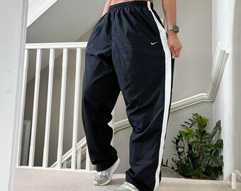 Nike Straight Wide Leg Oversized Fit Nylon Windbreaker Track Pants Tracksuit Bottom Size XL unisex black/white